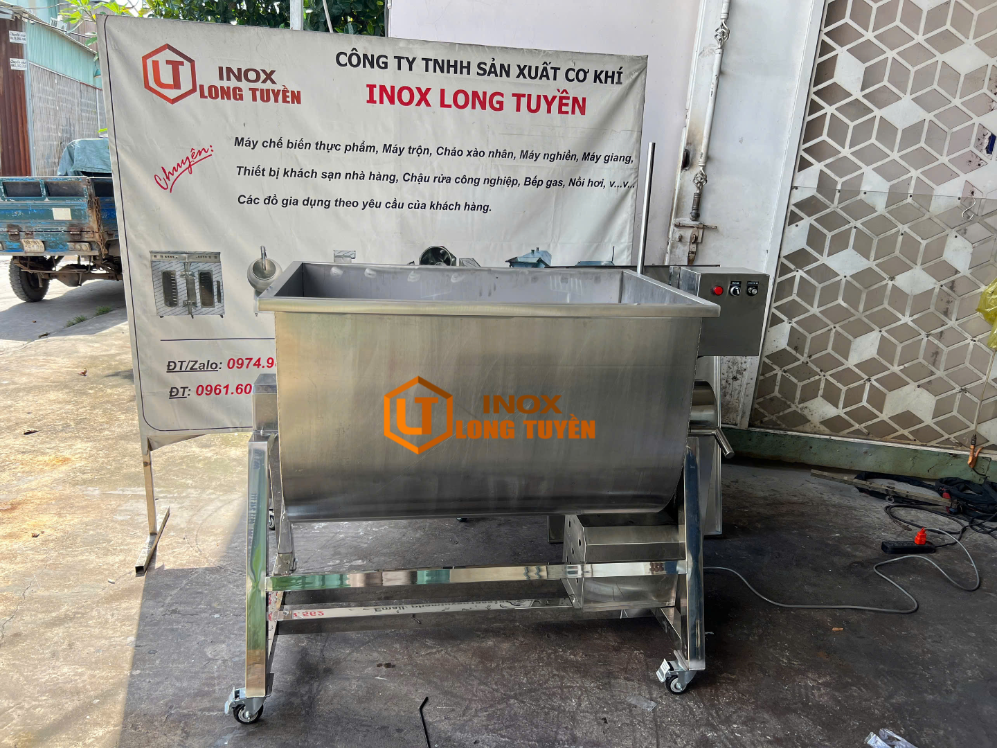 Máy Trộn Nguyên Liệu Thực Phẩm Inox 304