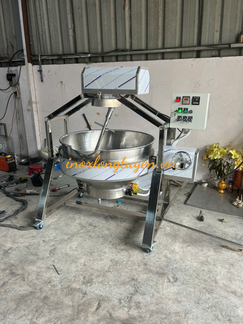 Chảo xào nhân công nghiệp công suất lớn 300L